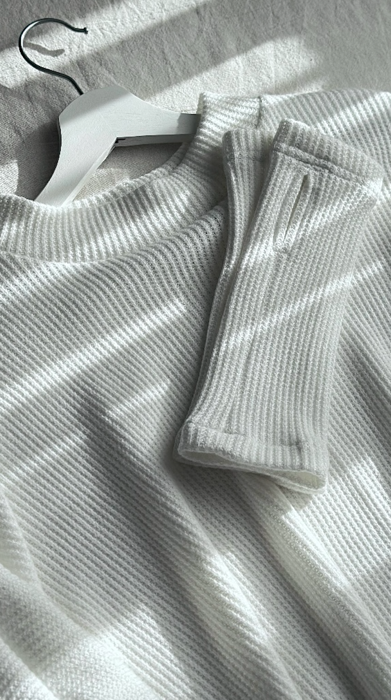 Pull oversize avec mitaines détail